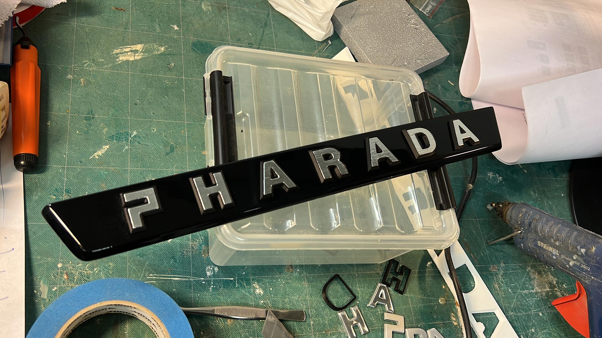 Muodonmuutos - Logotekstin muutos